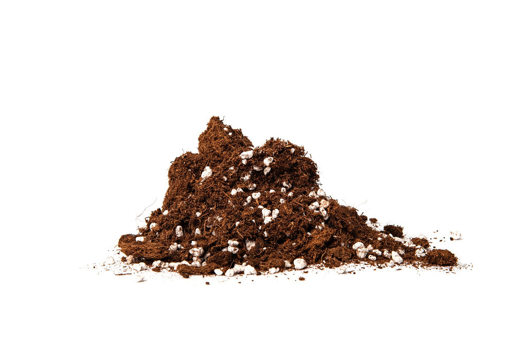 Peat substrate (0-40mm) with perlite for aeration and drainage, ideal for horticulture and potting.